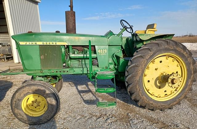 Image of John Deere 4020 equipment image 1