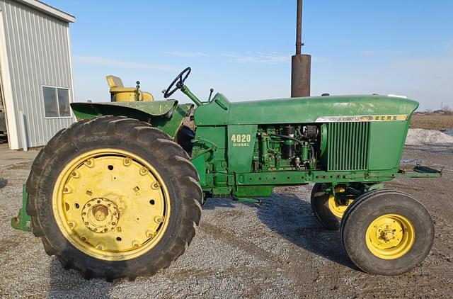 Image of John Deere 4020 equipment image 3