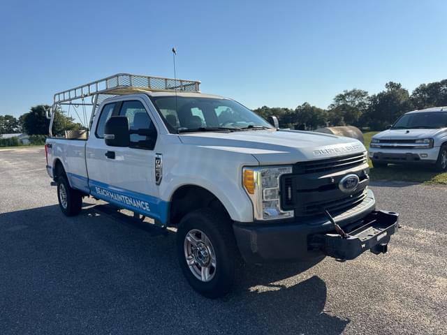 Image of Ford F-250 equipment image 2