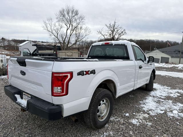 Image of Ford F-150 equipment image 2