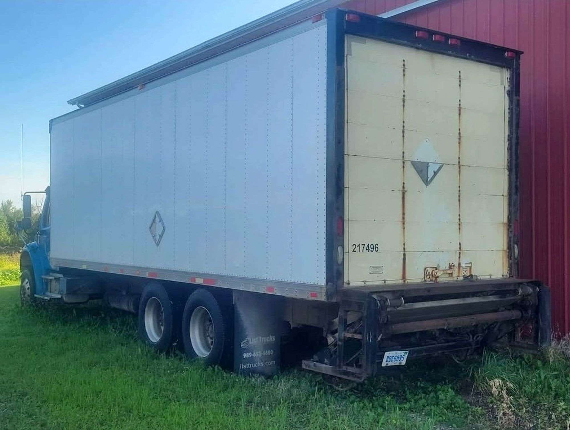 2008 Freightliner M2-106 Equipment Image0