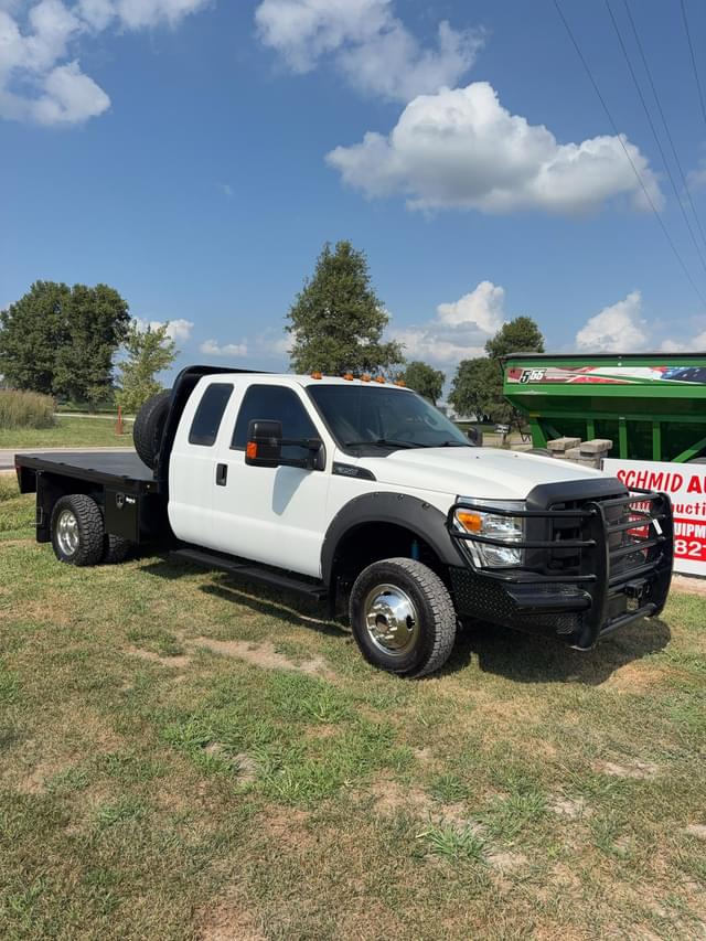 Image of Ford F-350 equipment image 1
