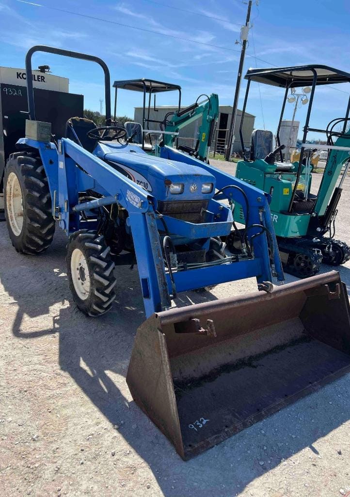 New Holland TC30 Equipment Image0