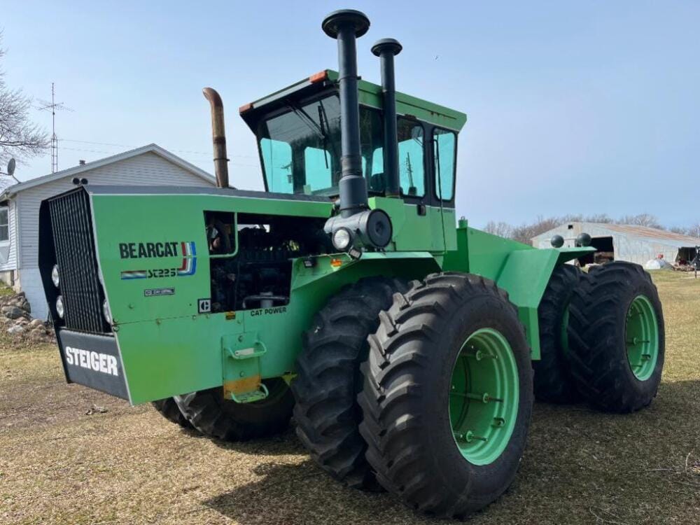 Main image Steiger Bearcat III ST-225