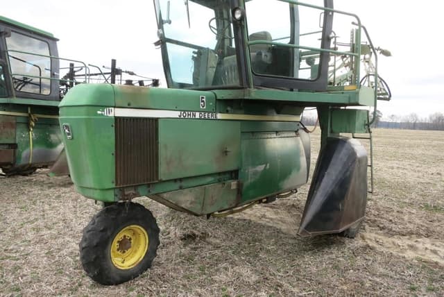 Image of John Deere 6000 equipment image 1