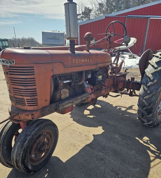 Image of Farmall H equipment image 1