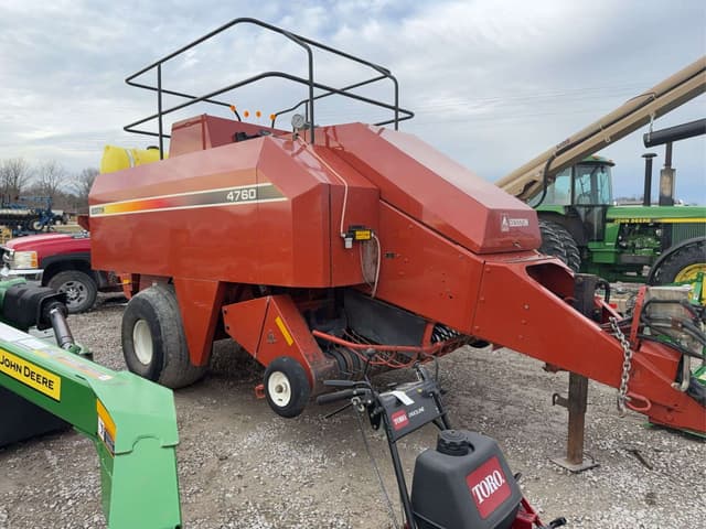 Image of Hesston 4760 equipment image 3