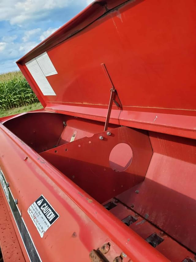 Image of Case IH 5300 equipment image 2