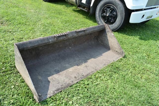 Image of Bobcat 773 equipment image 2