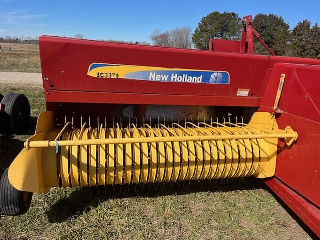 Image of New Holland BC5070 equipment image 2