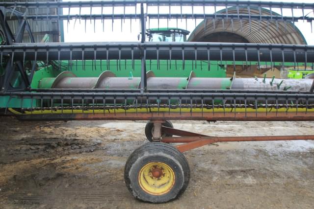 Image of John Deere 925 equipment image 2