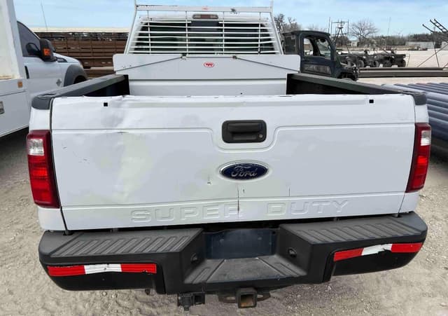 Image of Ford F-250 equipment image 4