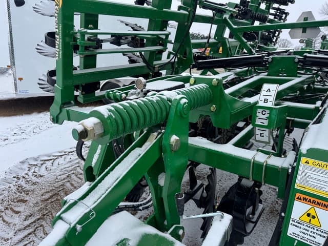 Image of Great Plains MC5319 equipment image 2