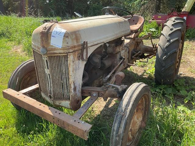 Image of Ford 9N equipment image 1