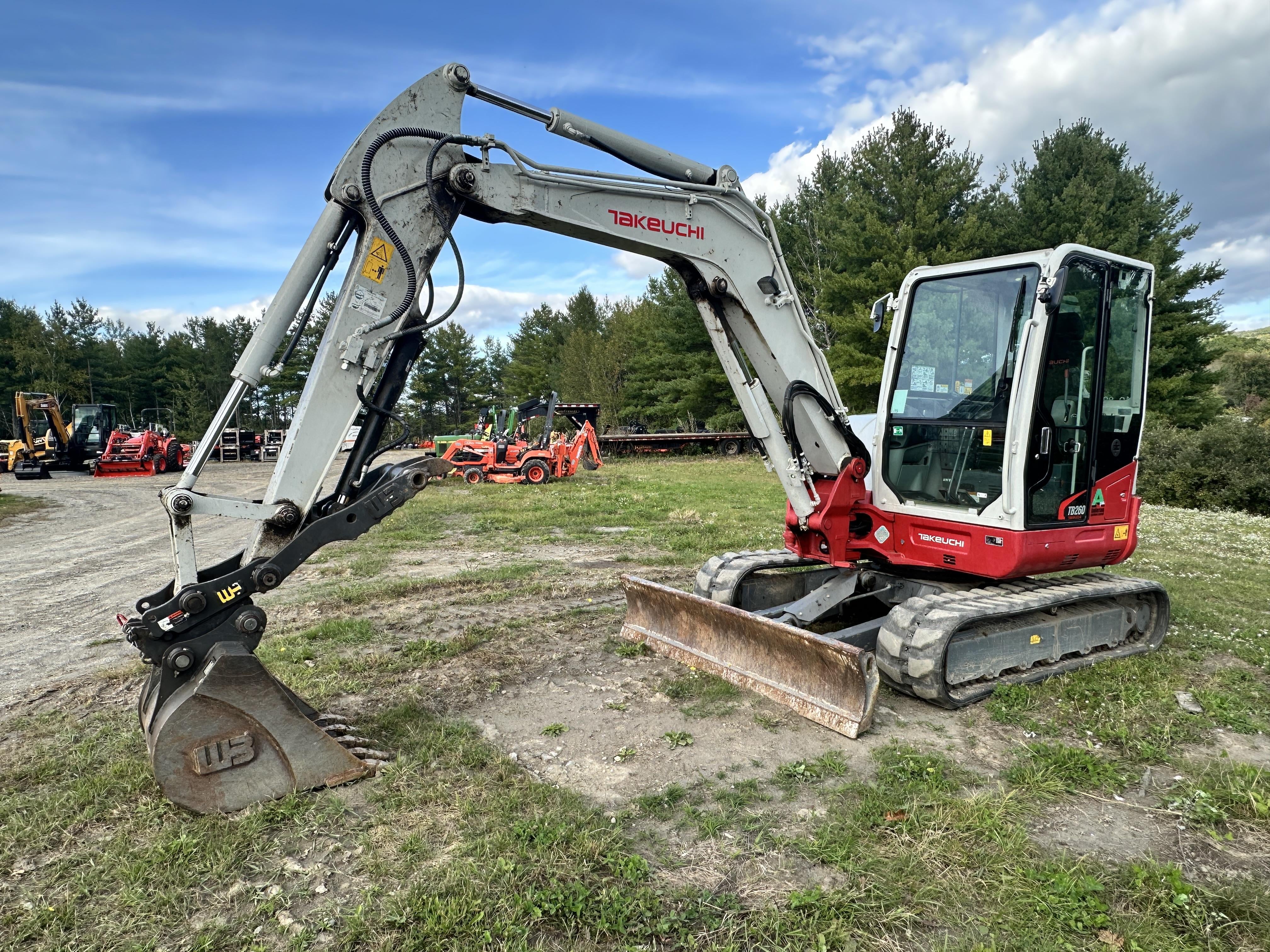 2020 Takeuchi TB260 Equipment Image0