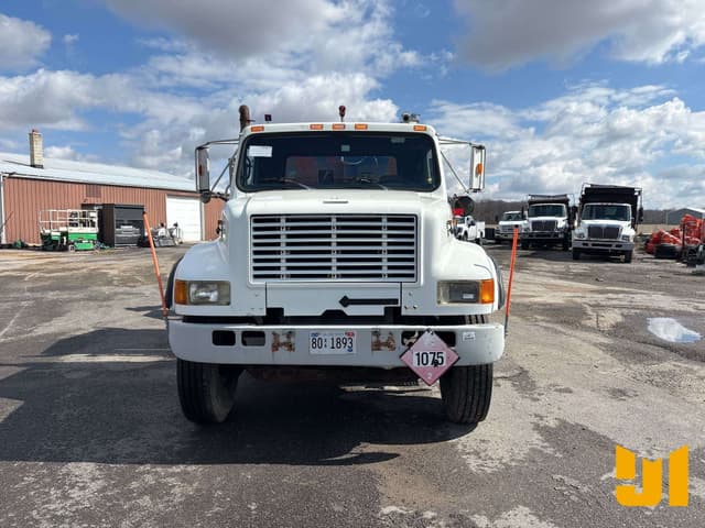 Image of International 4900 equipment image 1