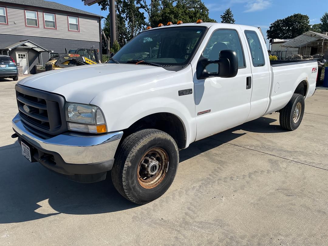 Image of Ford F-350 Primary image