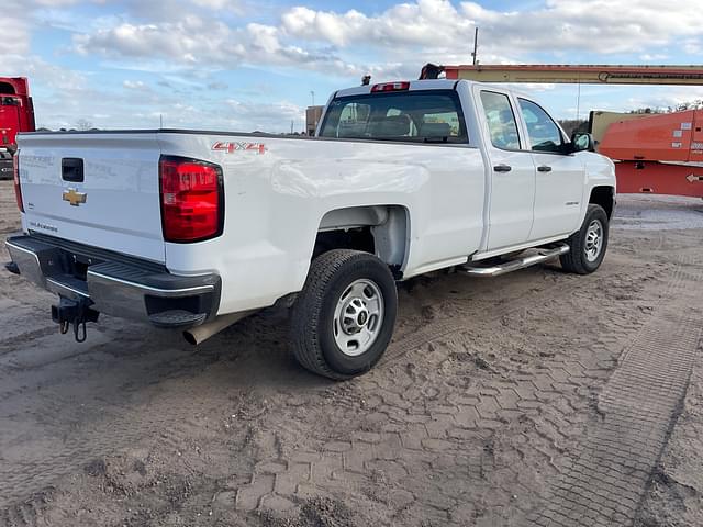 Image of Chevrolet 2500HD equipment image 4