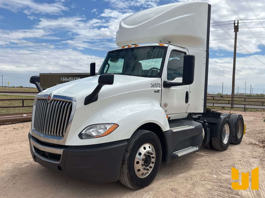 Image of International LT625 Primary image