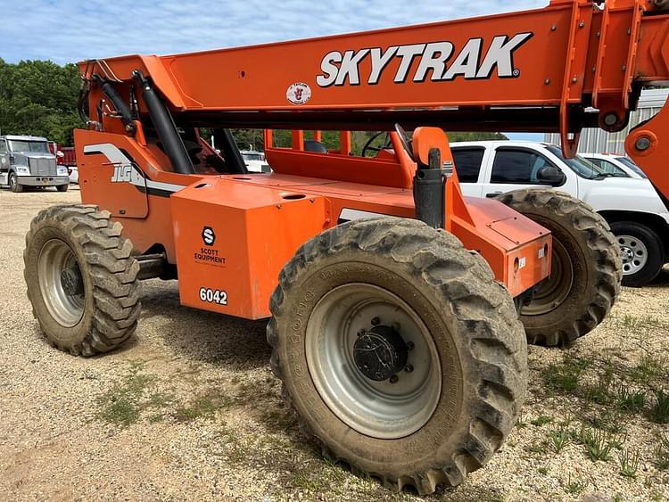 Main image Skytrak 6042 5