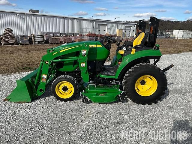 Image of John Deere 2032R equipment image 1