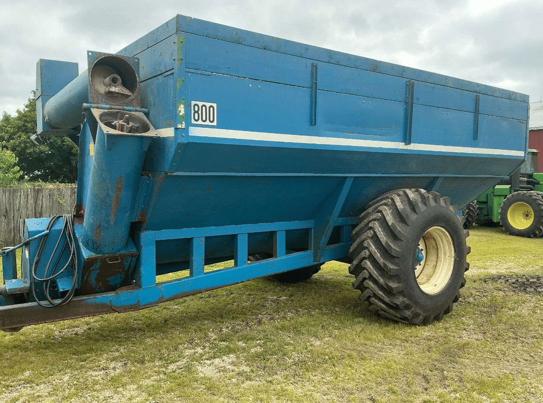 Image of Kinze 800 Primary image