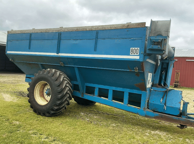Image of Kinze 800 equipment image 3