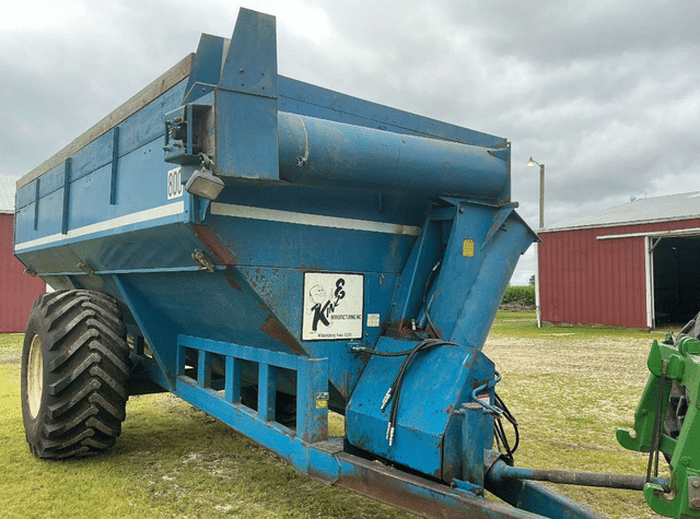 Image of Kinze 800 equipment image 4