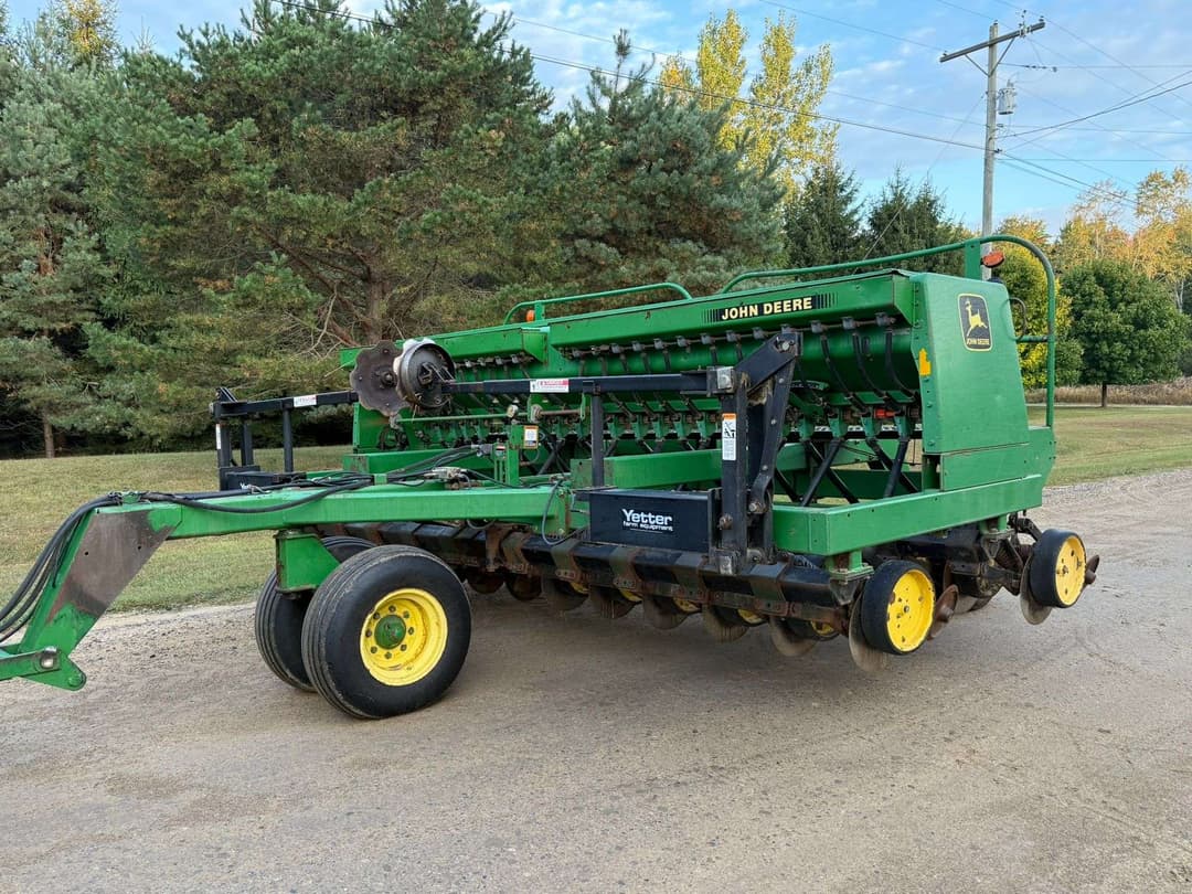 Image of John Deere 750 Primary image