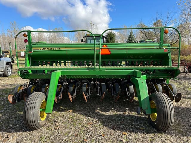 Image of John Deere 750 equipment image 1