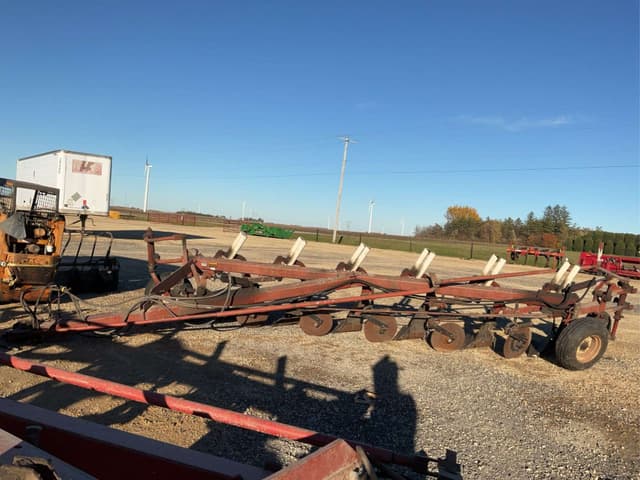 Image of International Harvester 720 equipment image 1