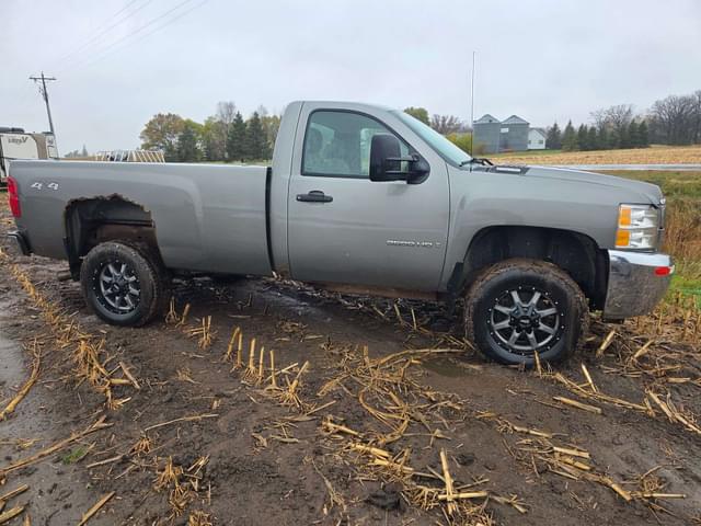 Image of Chevrolet 3500HD equipment image 4