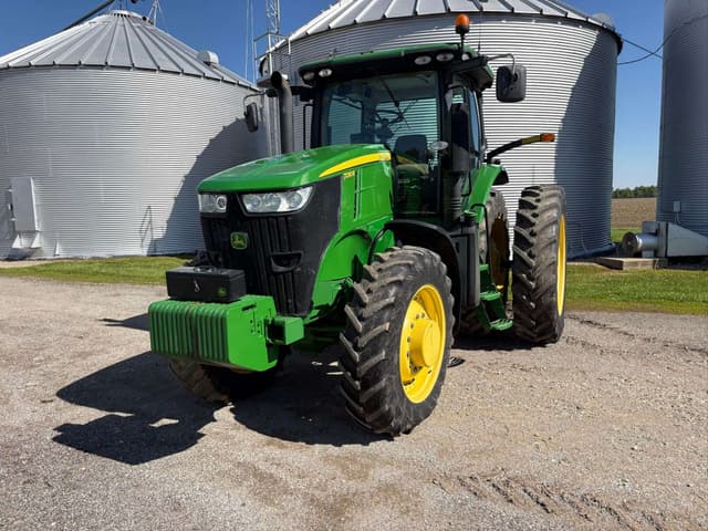 Image of John Deere 7230R equipment image 2