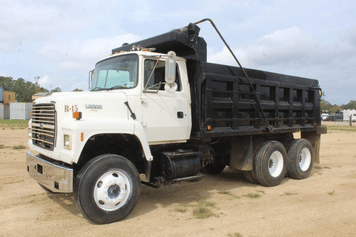 Main image Ford L8000