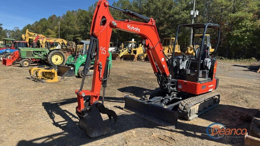 Kubota KX033-4 Equipment Image0