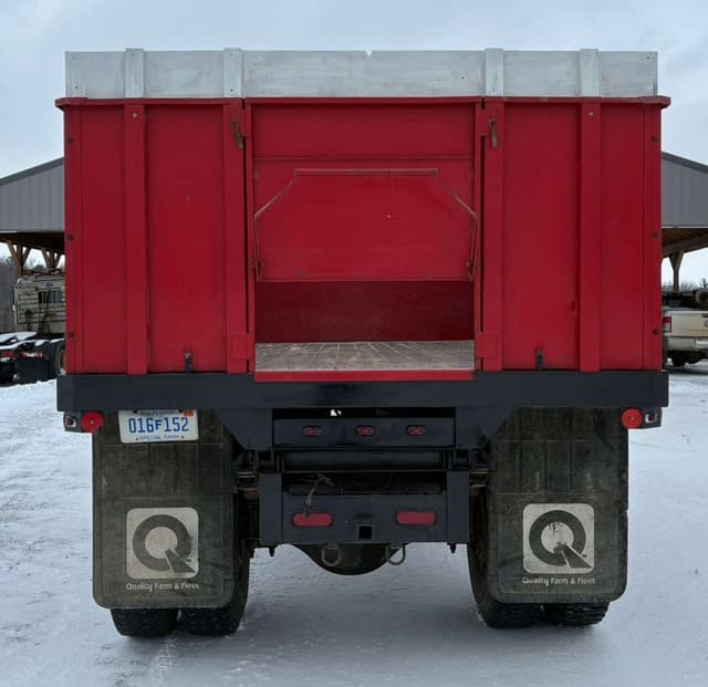 Image of GMC 7000 equipment image 3