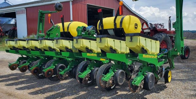 Image of John Deere 1760 equipment image 4