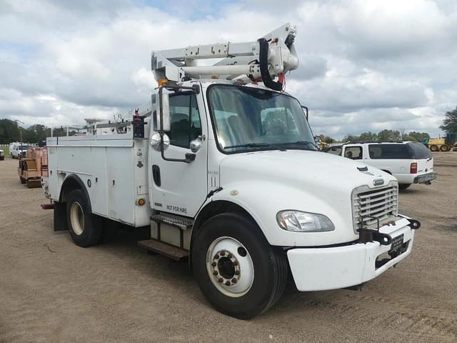 Image of Freightliner M2 equipment image 1