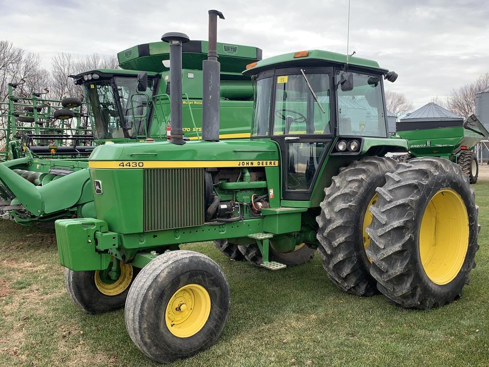 Main image John Deere 4430