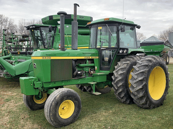 Main image John Deere 4430