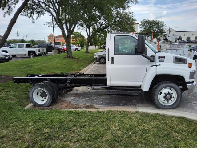 Image of GMC C4500 equipment image 3