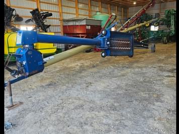 Main image Harvest International H1072