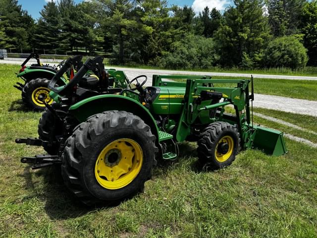 Image of John Deere 5425 equipment image 4