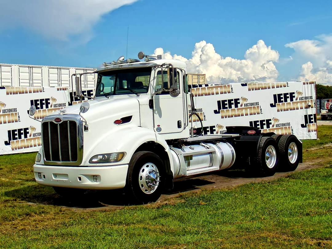 Image of Peterbilt 384 Primary image