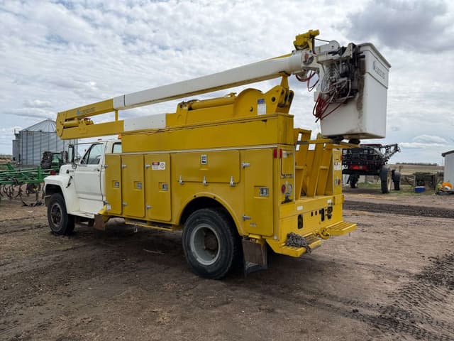 Image of Ford F-8000 equipment image 4