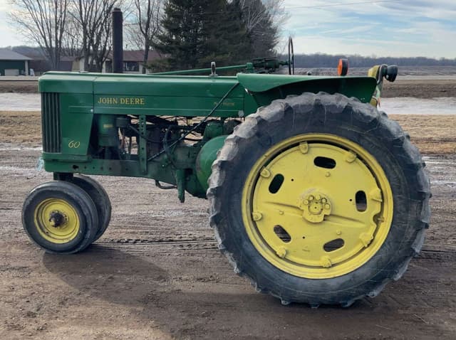 Image of John Deere 60 equipment image 1