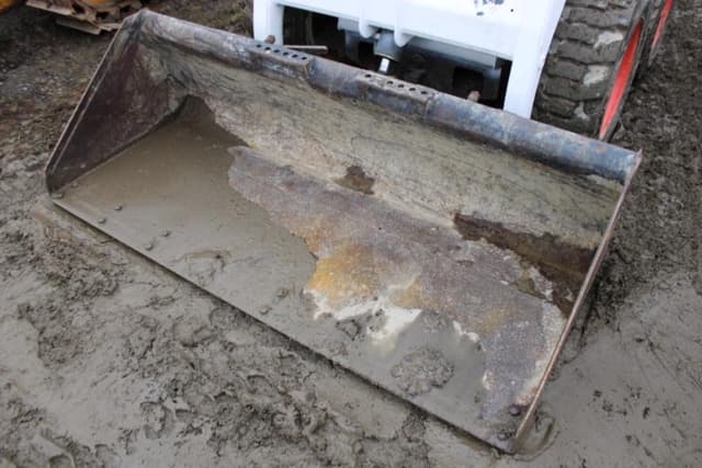 Image of Bobcat S130 equipment image 3