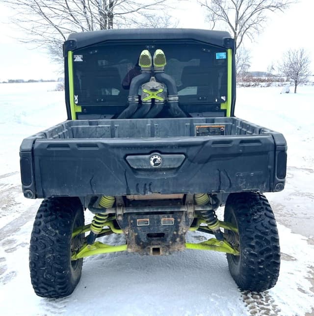 Image of Can-Am Defender HD10 XMR equipment image 3