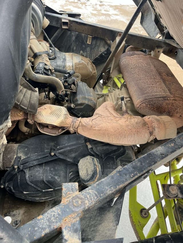 Image of Can-Am Defender HD10 XMR equipment image 4