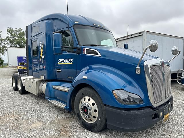 Image of Kenworth T680 equipment image 1